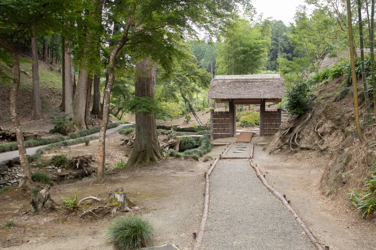 徳川光圀の隠居所、西山荘の茅葺屋根の建物