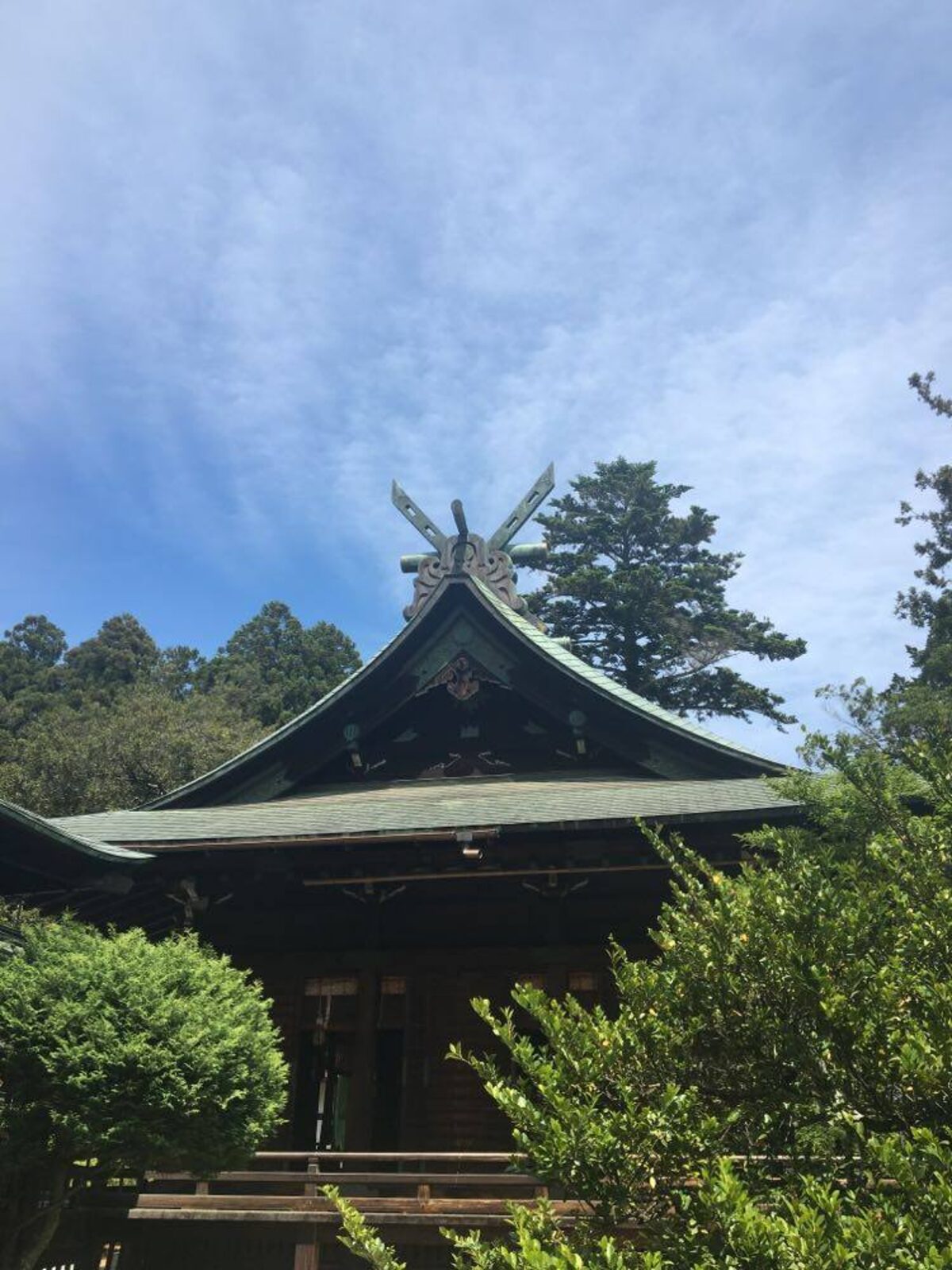 青葉神社の社殿に施された千木などの伝統意匠