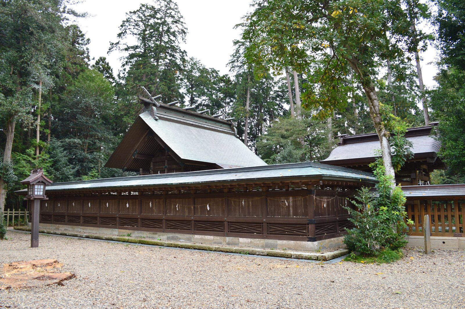 静神社の本殿
