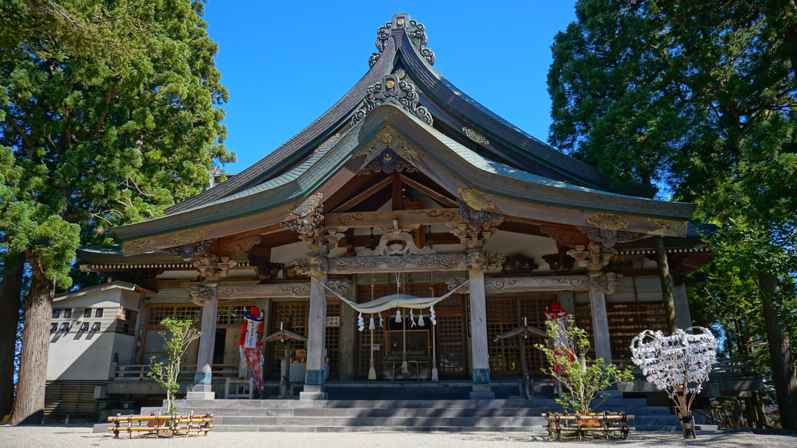 太平山三吉神社総本宮の社殿