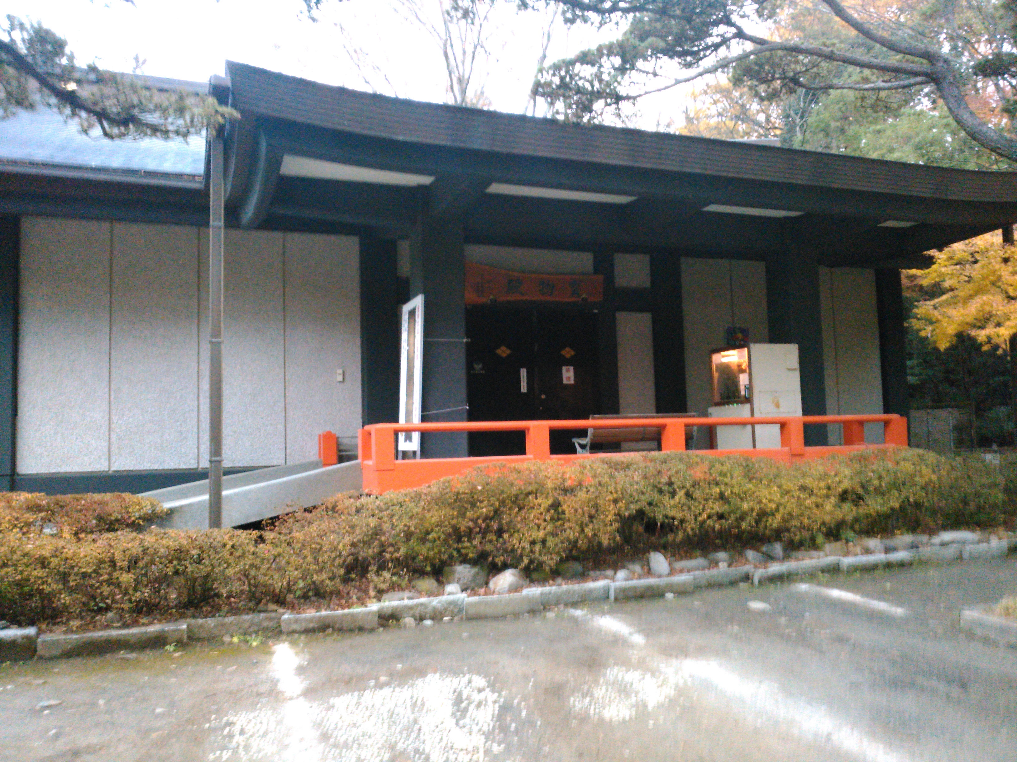 武田神社の宝物殿