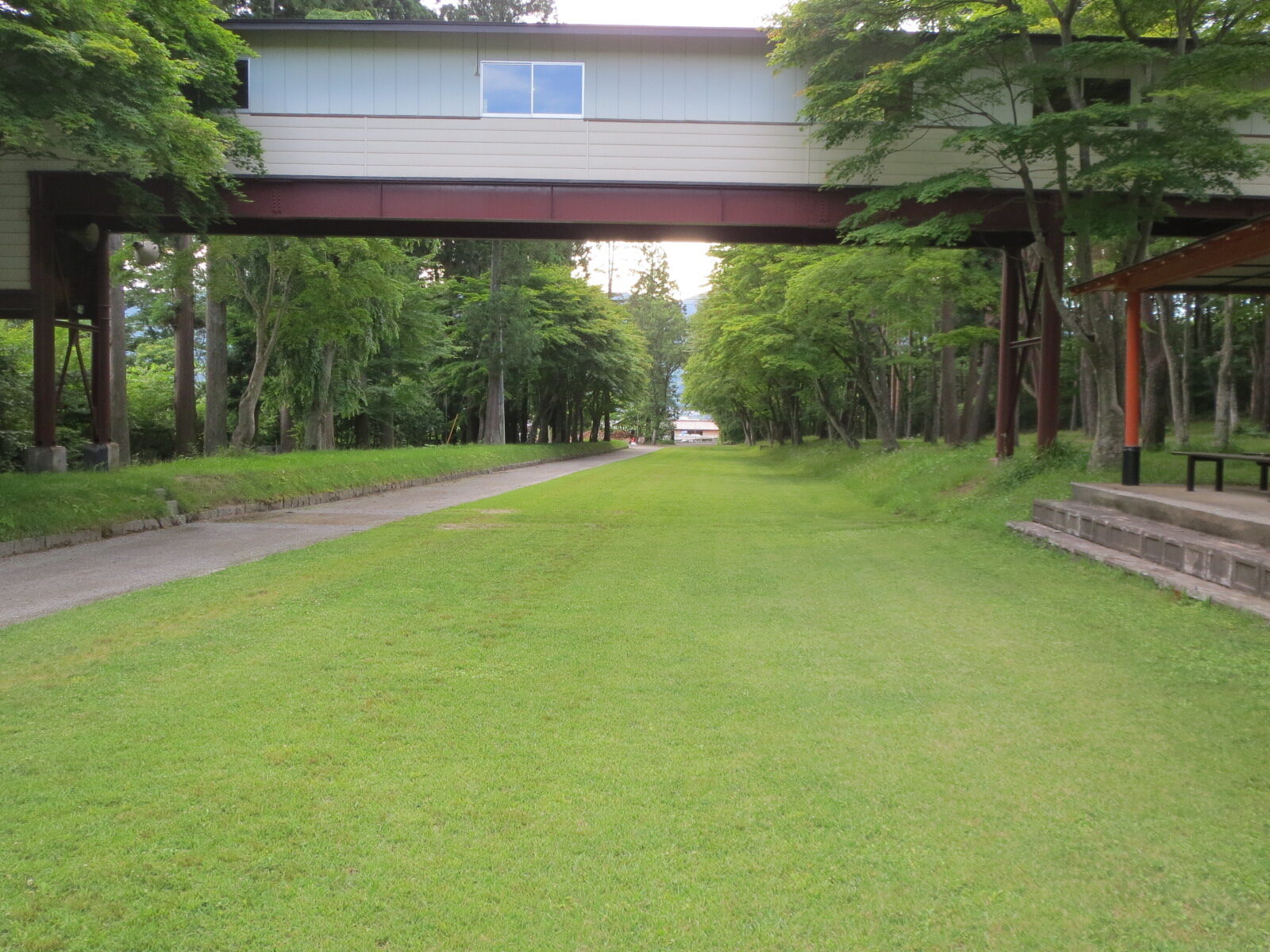 遠野郷八幡宮の流鏑馬用の馬場