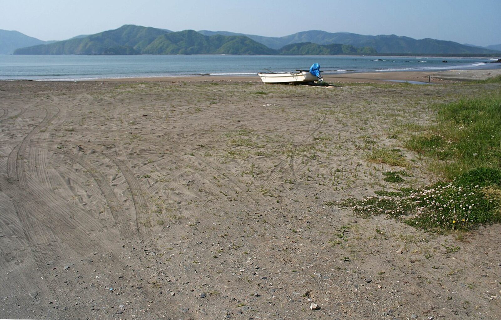北上川テラス七間倉から望むような北上川河口の眺め