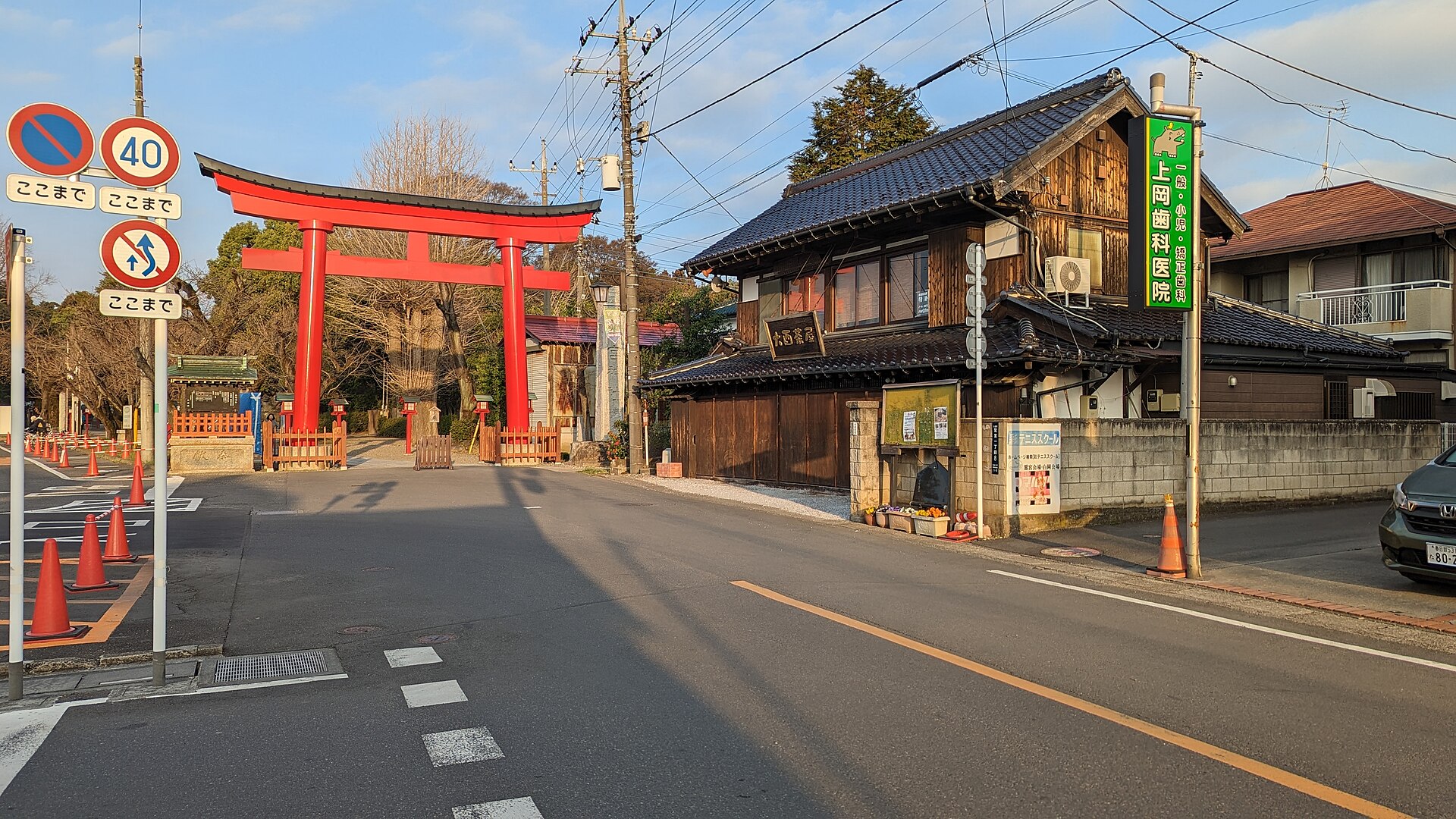 参道入口の門