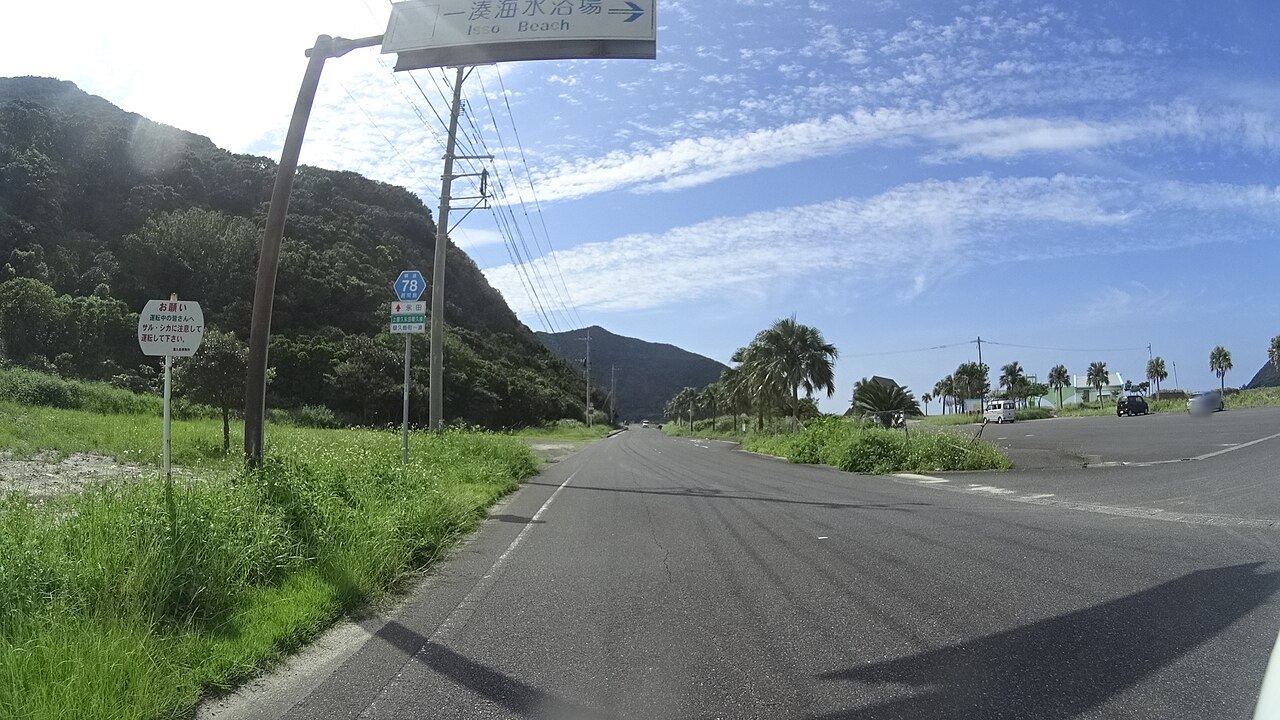 屋久島・一湊海水浴場の透明度の高い海