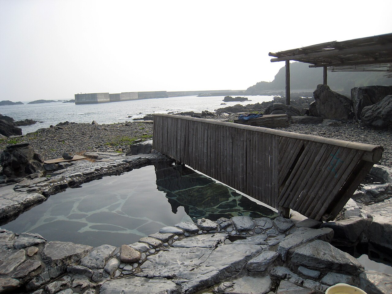 屋久島の海沿いの風景