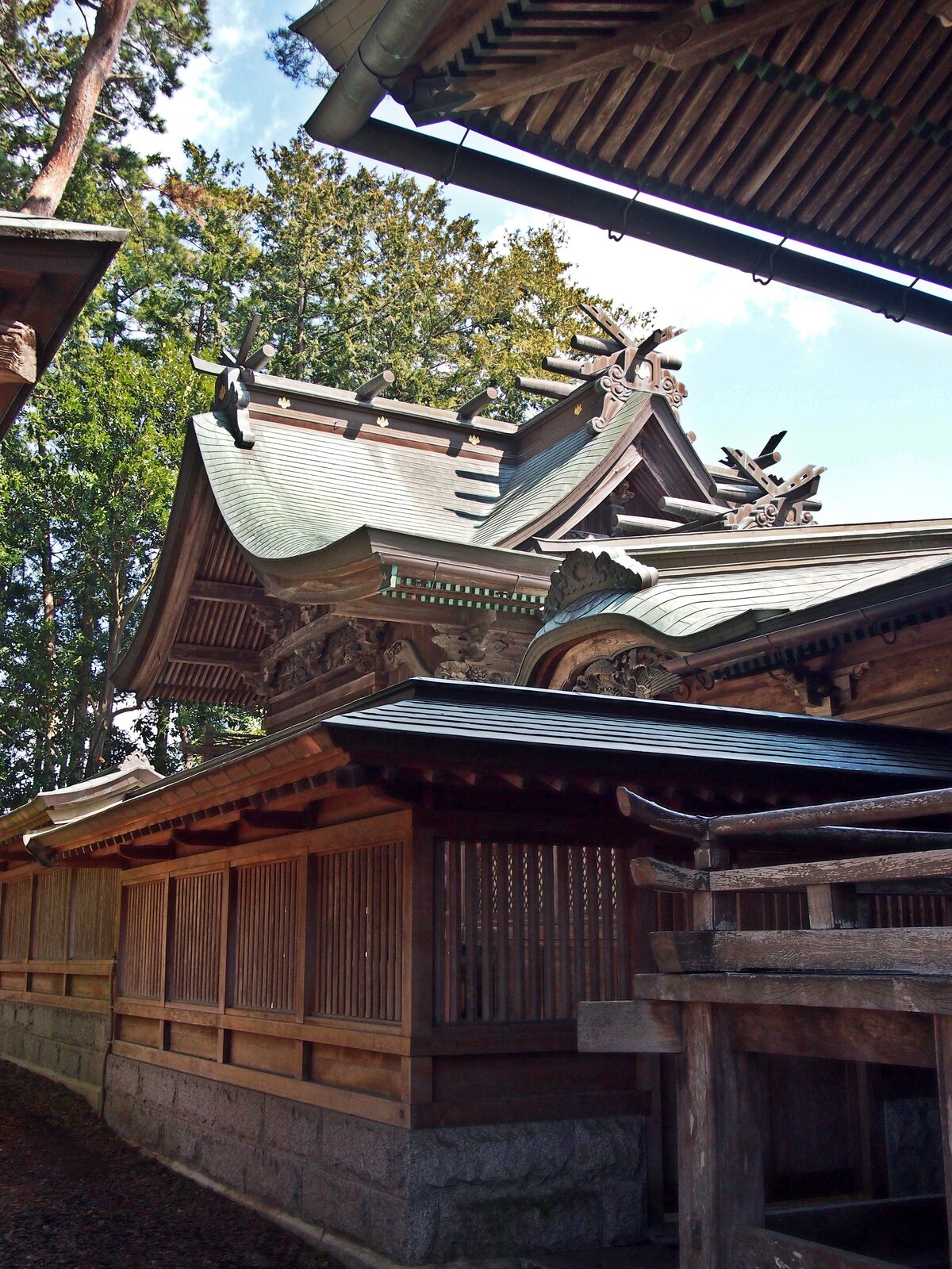 山神社の本殿
