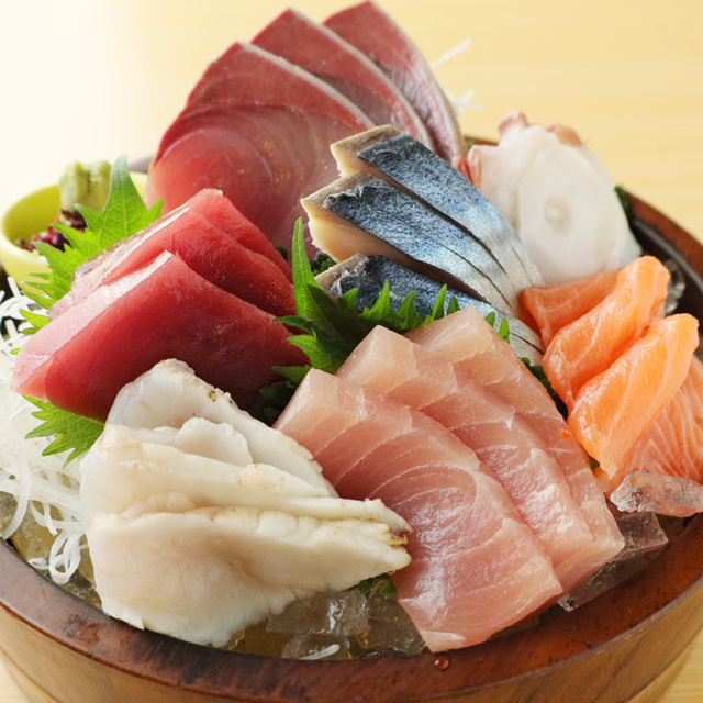 越前鮮魚店 片町店の料理