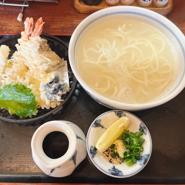 うどん豊前屋 官べえの料理