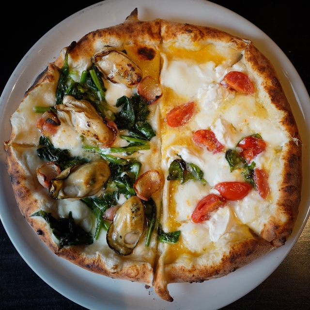 ピッツァ ジューシーの料理