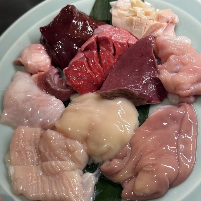 炭焼塩ホルモン『あ』神戸酒場の料理