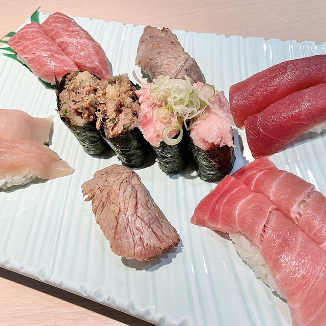 廻転寿司 海鮮の料理