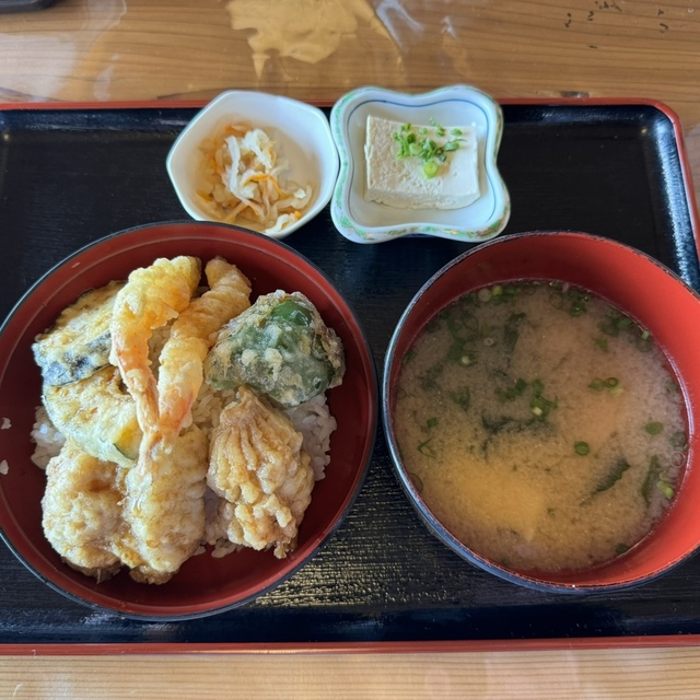 マルケイ食堂の料理