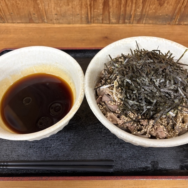 肉そば こまつ家の料理