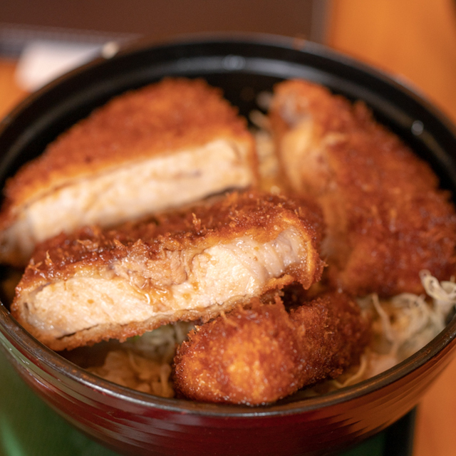 青い塔の料理