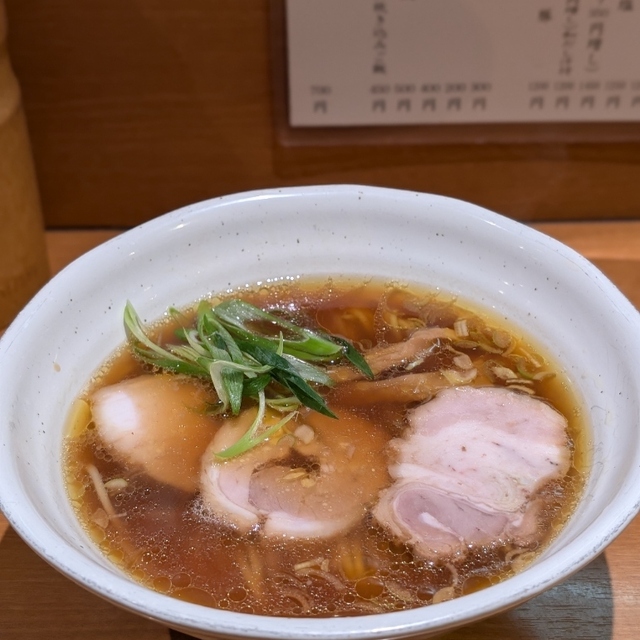 中華そば うえまちの料理