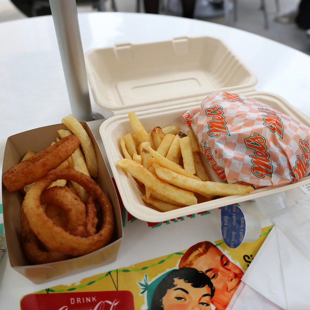 メルズ・ドライブインの料理