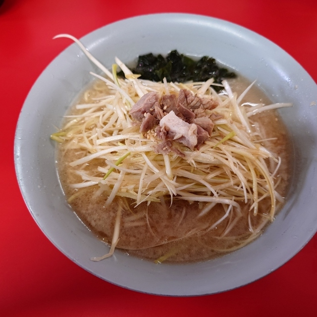 NEWラーメンショップ R4の料理
