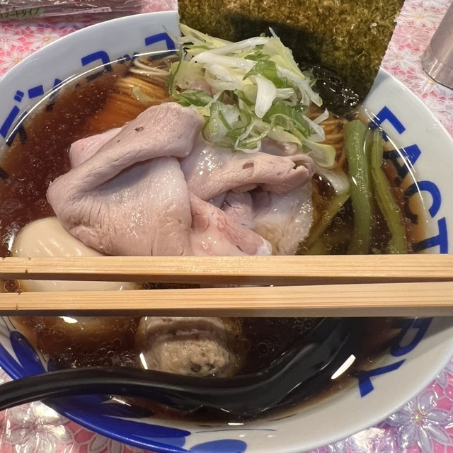 ハイデン.コッコFACTORY ら-めん凛々の料理