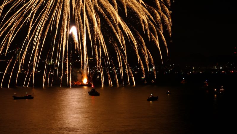 関門海峡花火大会の花火