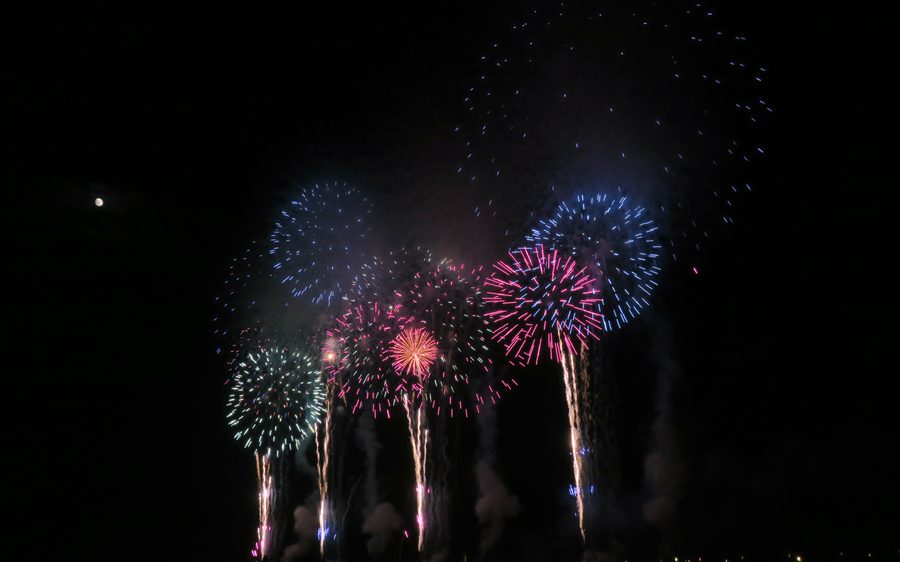 花火大会のイメージ写真