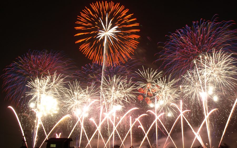 花火大会のイメージ写真