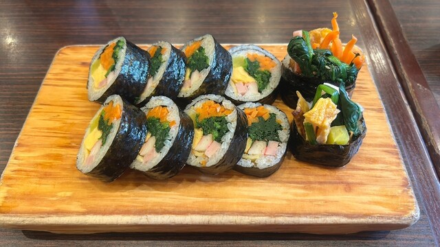 明洞のり巻 新大久保店のキンパ