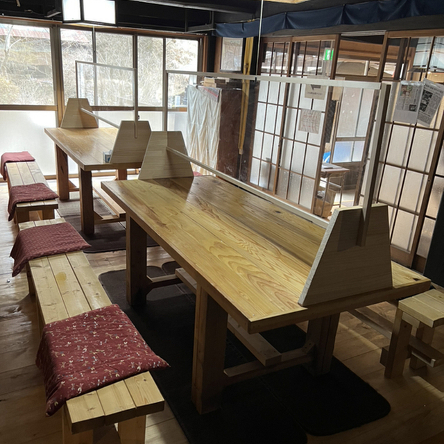 星尾温泉木の葉石の湯に併設されたレストランせせらぎの店内