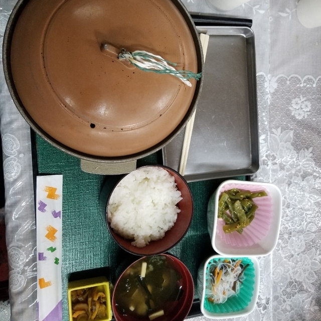 かえで食堂のある十和田湖畔エリアの湖と山並み