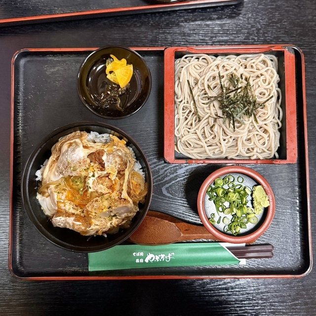 長府やぶそばのそばと丼のセット