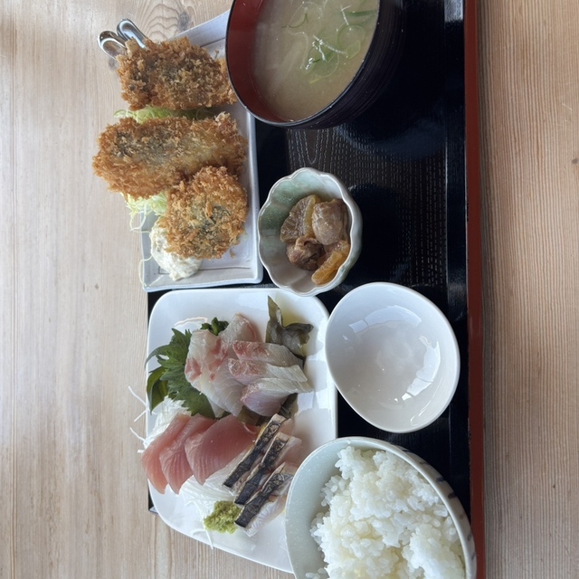 シャンシャン茶屋の食事