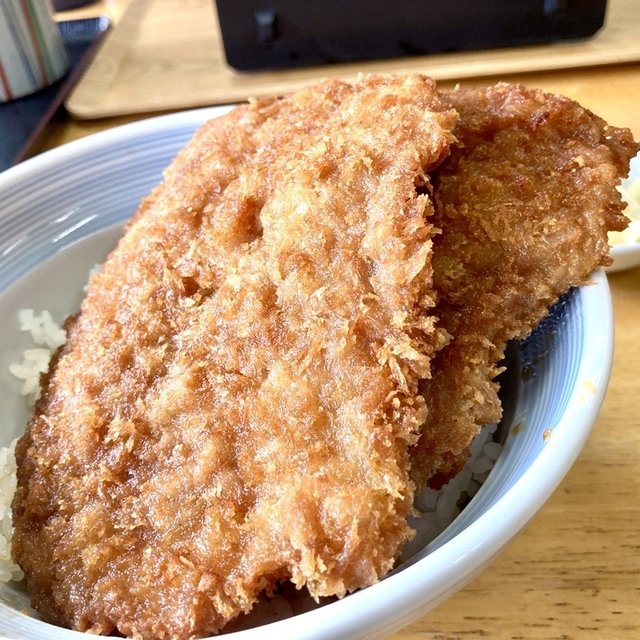 三峯山大島屋のわらじカツ丼