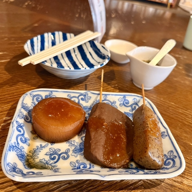 赤七屋のおでん盛り合わせ