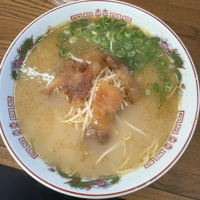 宮地ラーメンの豚骨ラーメン