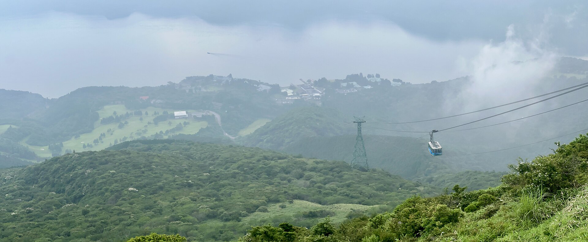 箱根園から駒ヶ岳山頂へ向かう箱根駒ヶ岳ロープウェー