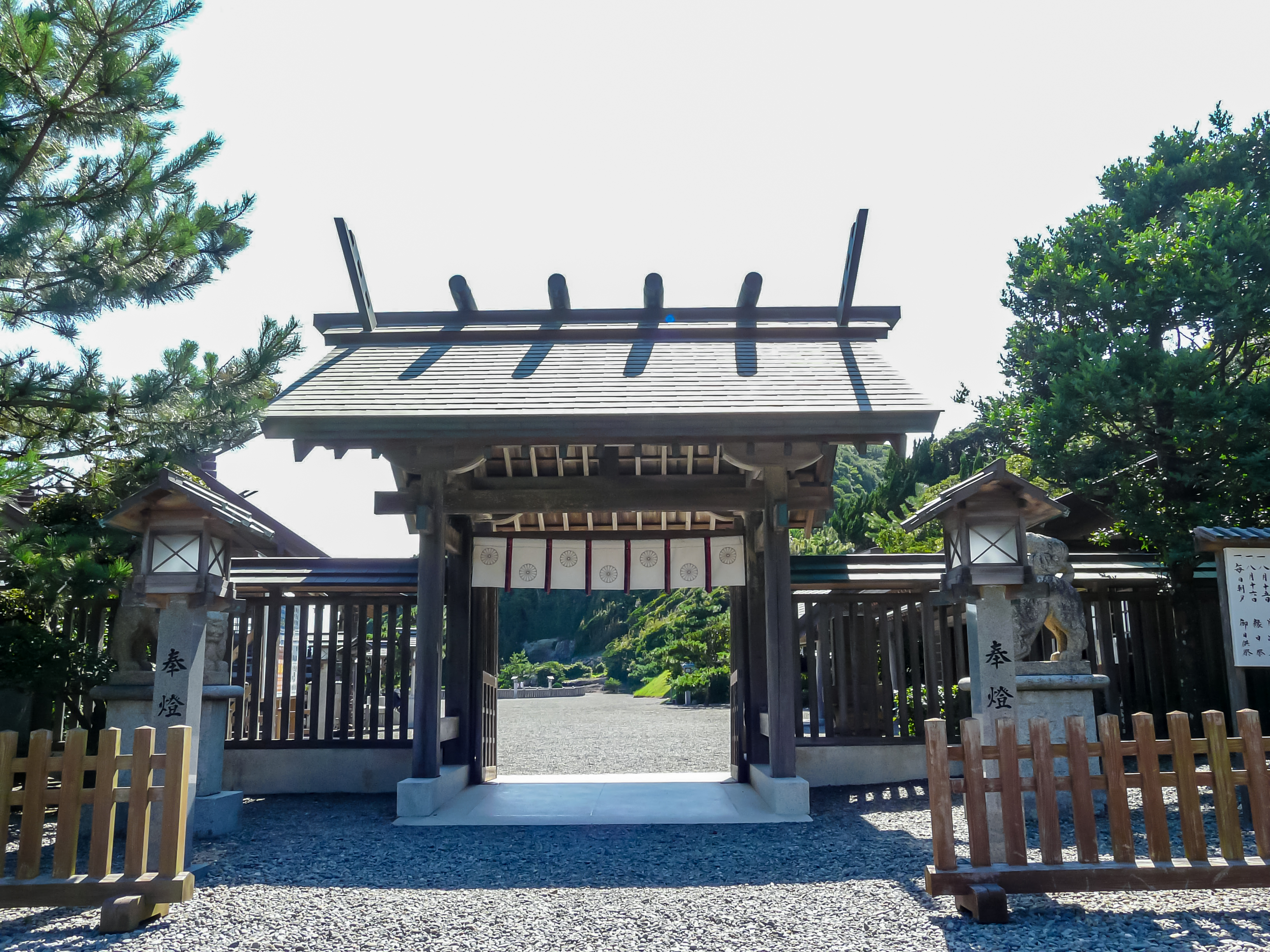 大御神社の神門