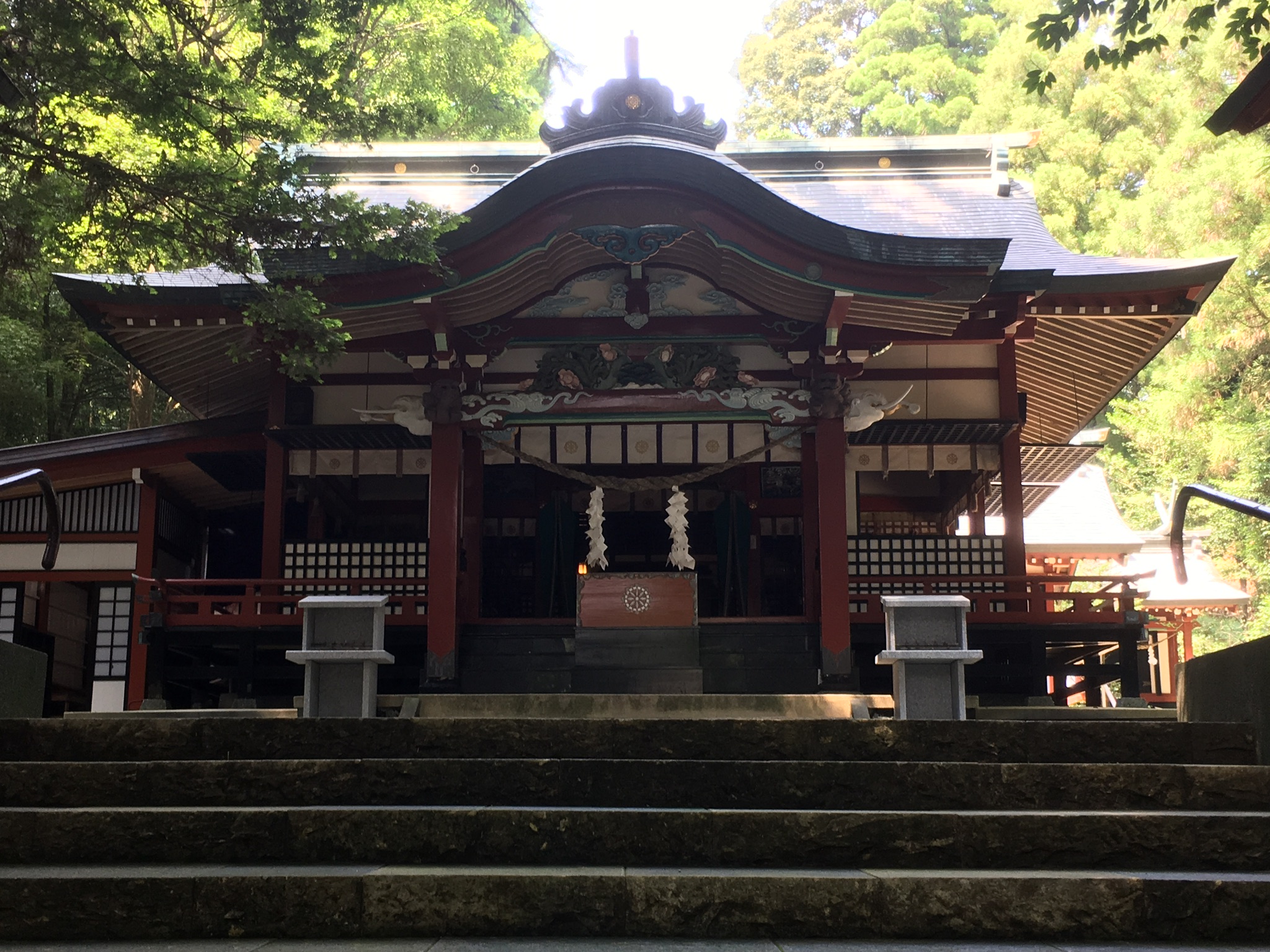 霧島東神社の社殿正面