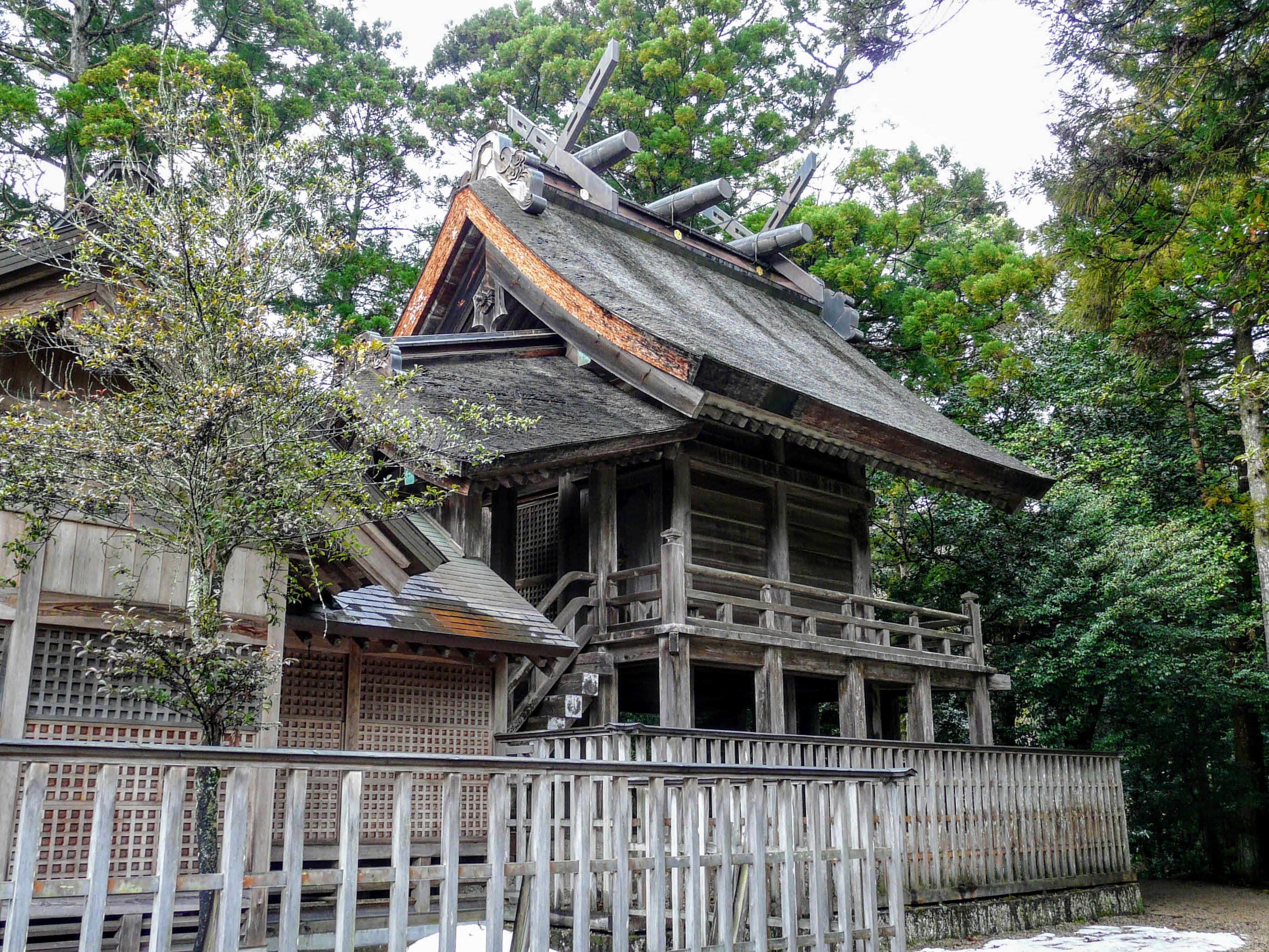 須佐神社の本殿、大社造の社殿
