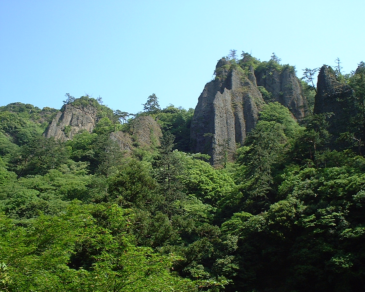 立久恵峡の奇岩群