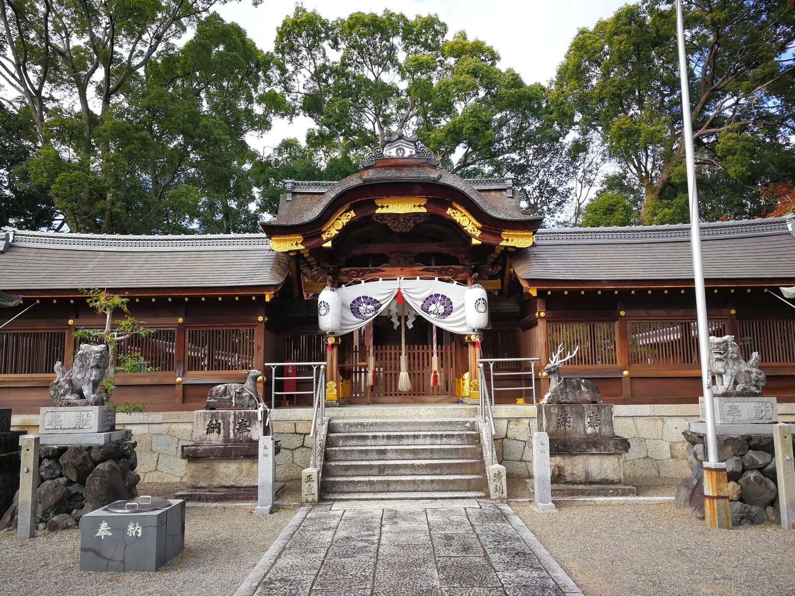 立木神社の拝殿正面
