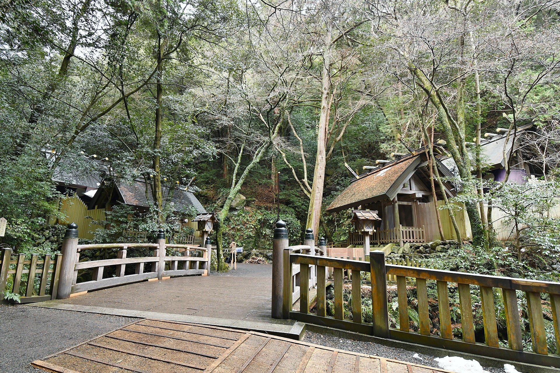 多度大社の本宮と別宮