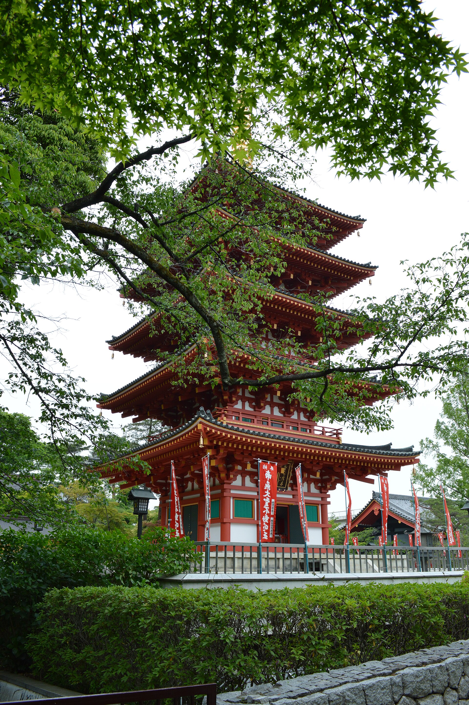 高幡不動尊金剛寺の五重塔