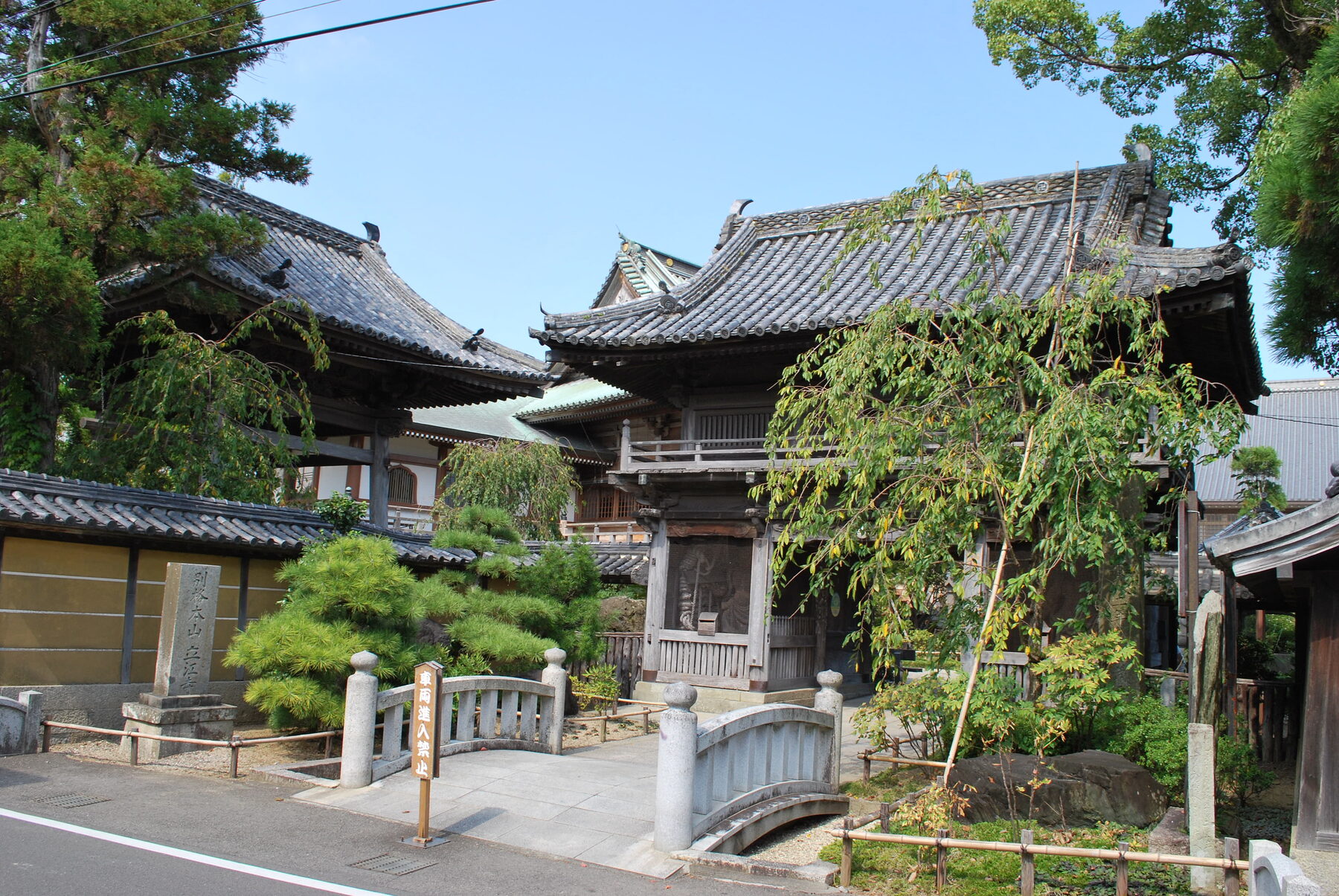小松島市立江町、立江寺の山門