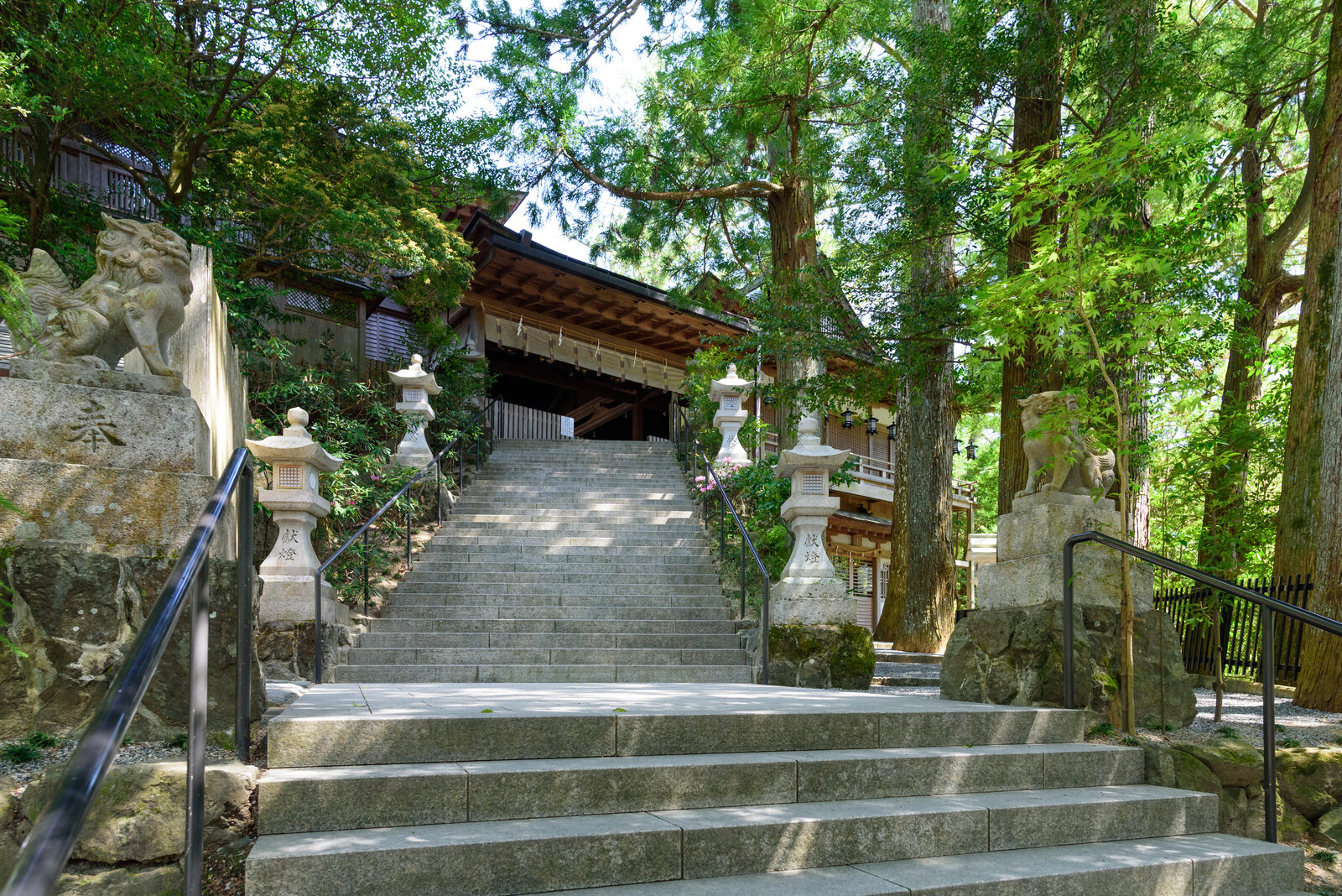 天河大弁財天社の本殿