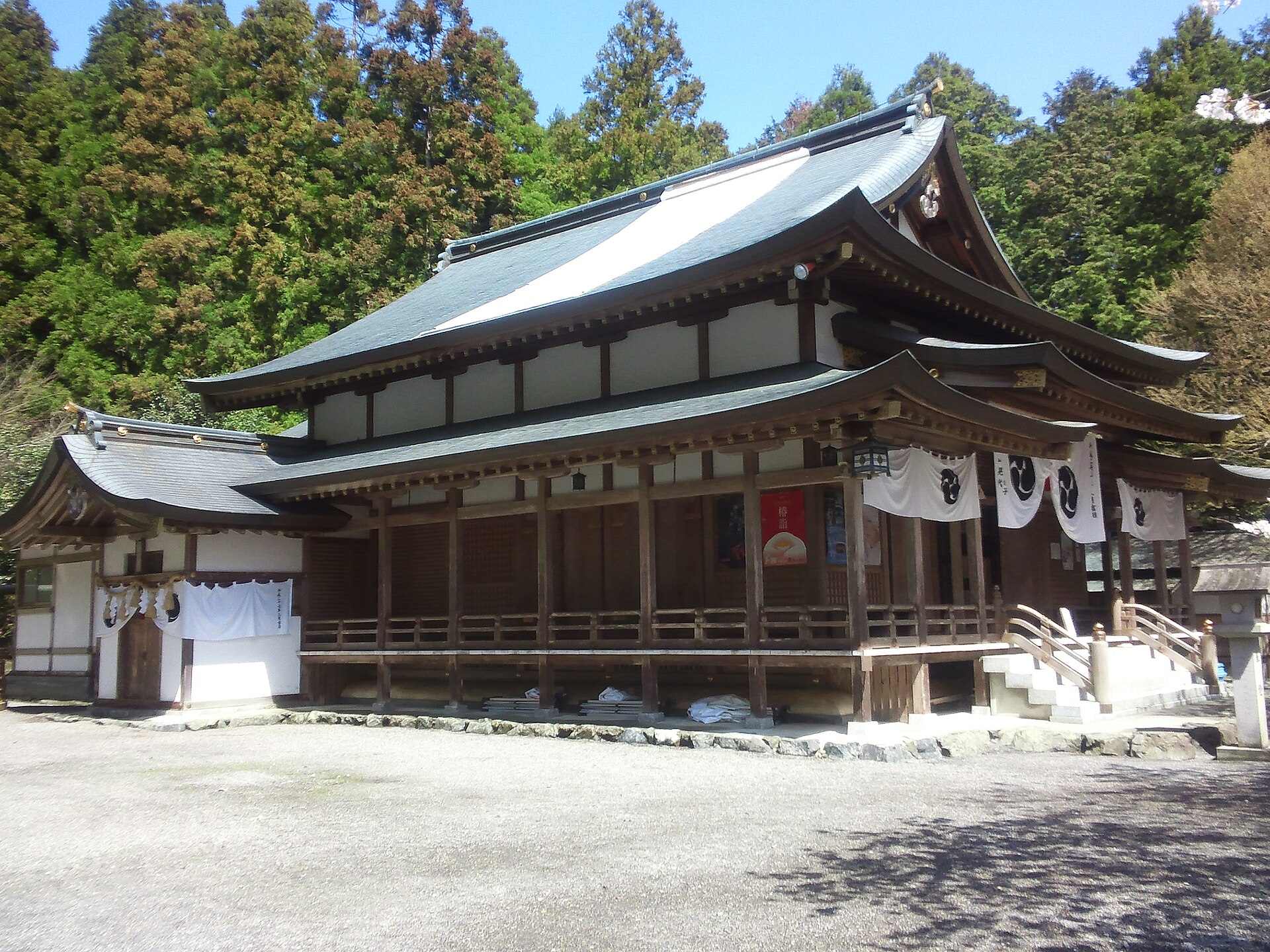 椿大神社の社殿
