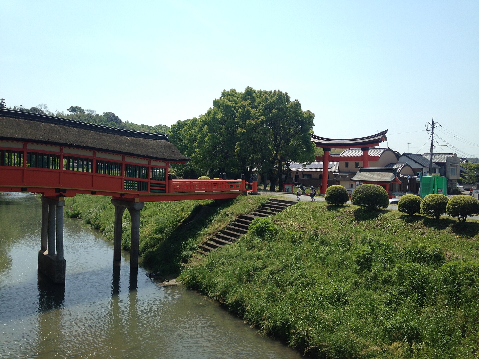 宇佐神宮の呉橋と鳥居
