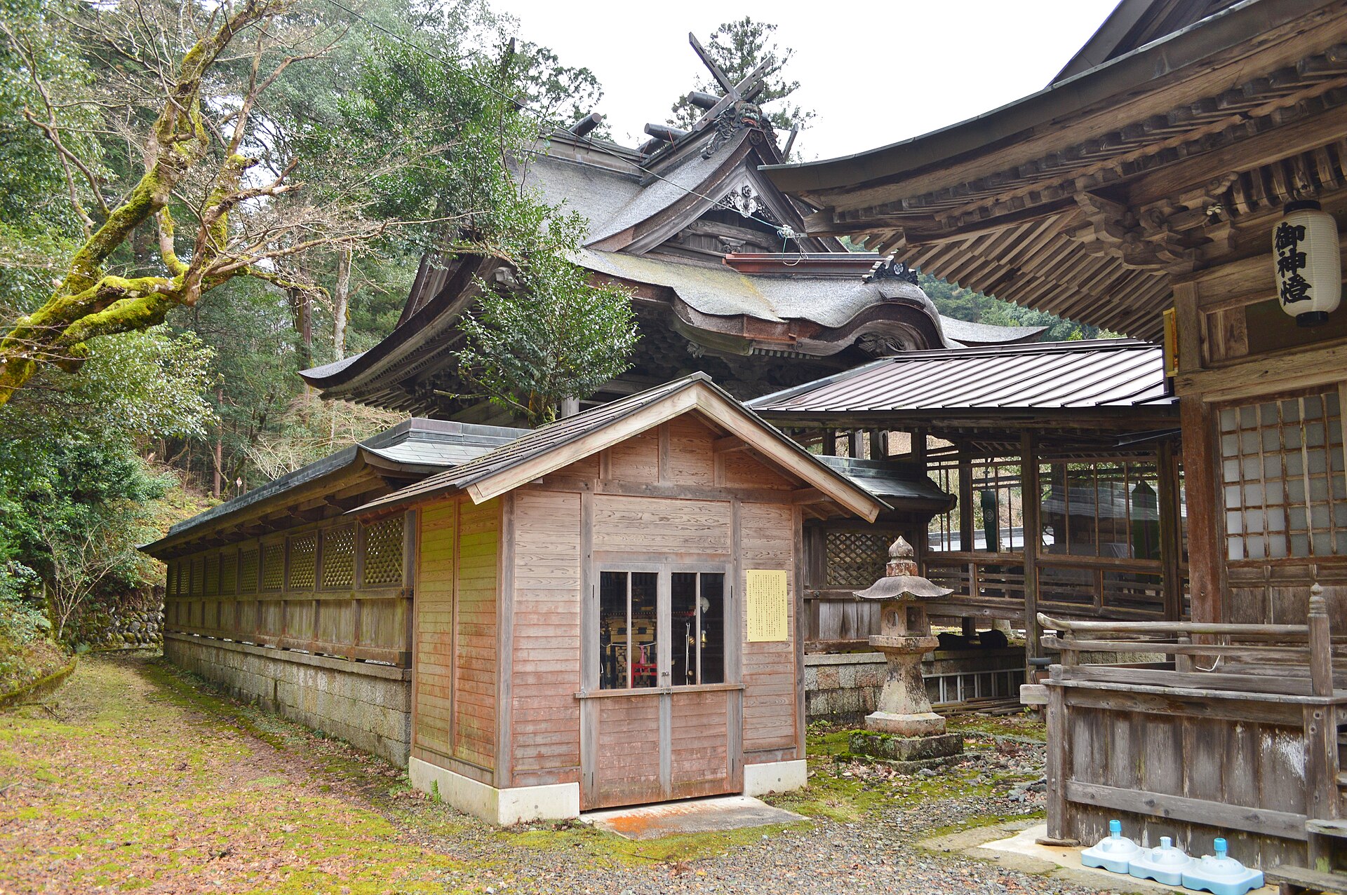 養父神社の本殿