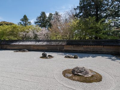 静かに過ごす宿